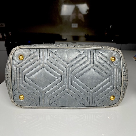 Miu Miu 2 Way Matelasse Vitello Shine Trapu Blue/Gray Tote Shoulder Bag - Picture 5 of 7